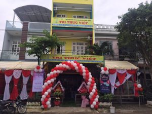 Luyện thi đại học Tri Thức Việt ra đời dưới sự lãnh đạo của thầy Thạc sĩ Huỳnh Khoa