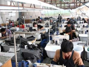 VAXY - top công ty sản xuất quần áo uy tín TPHCM