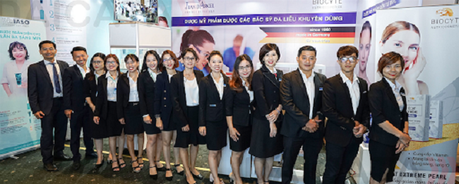 Nhân viên Đại Cát Á - Công ty nhập khẩu mỹ phẩm Hàn Quốc