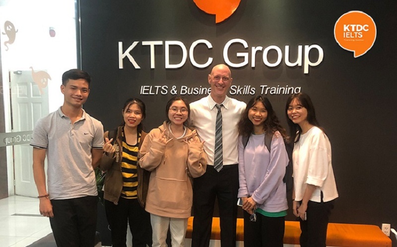 Các khóa học luyện thi IELTS tại KTDC Group